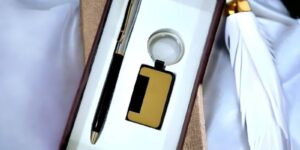 Ball Pen And Keychain Gift Set PE - 404