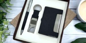 Ball Pen, Keychain, Card Holder Gift Set PE - 5007