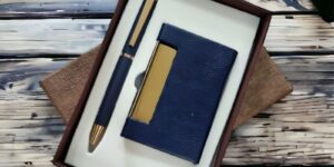 Card Holder And Ball Pen Gift Set PE - 2012